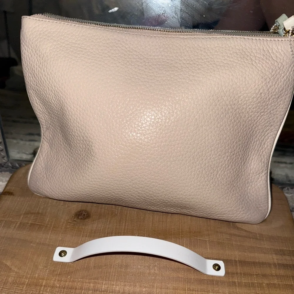 Kate Spade New York
Chester Street Gia Clutch neutral colors bone beige - Picture 6 of 11